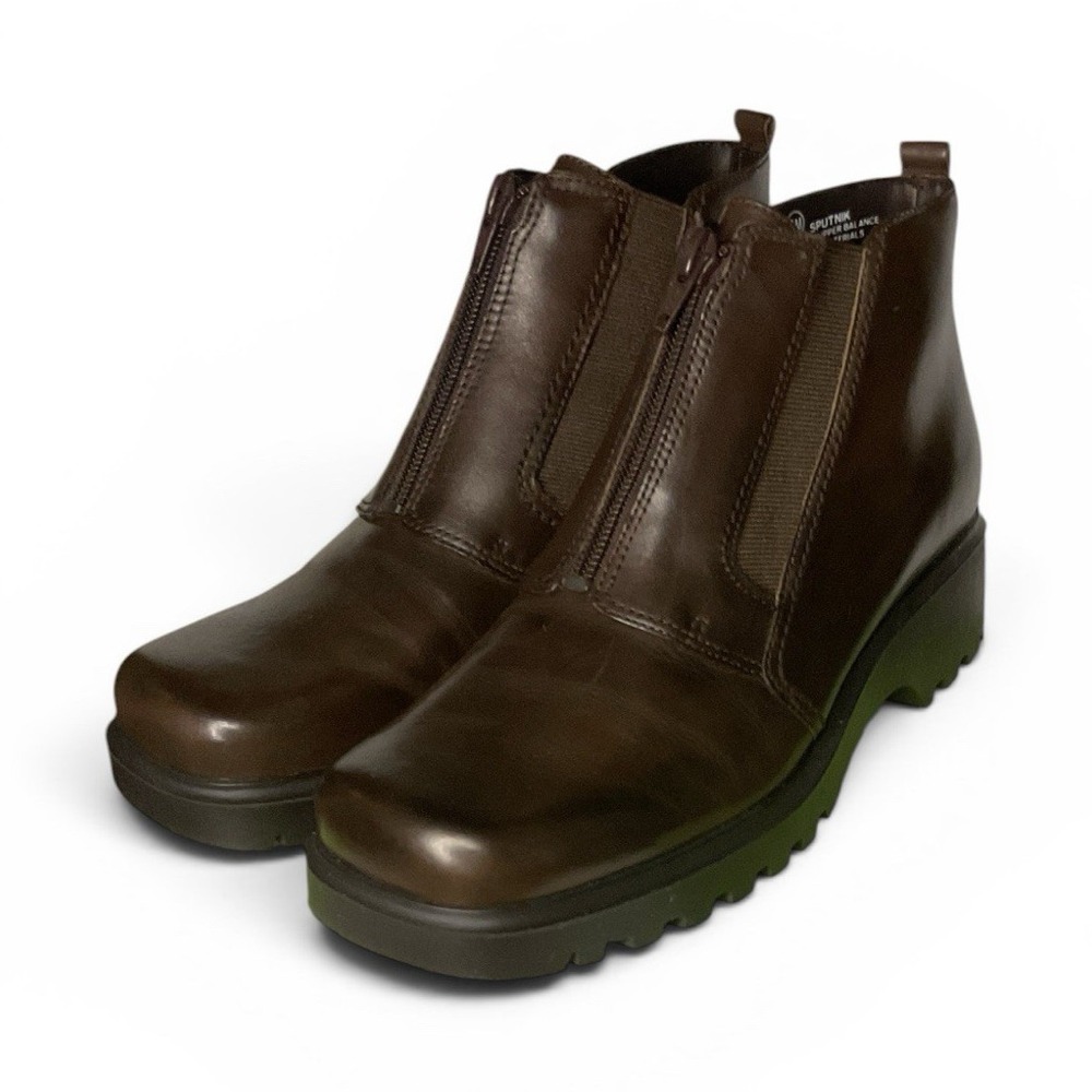 Madeline Stuart Sputnik Brown Leather Chelsea Ankle Booties Round Toe Zip 8M